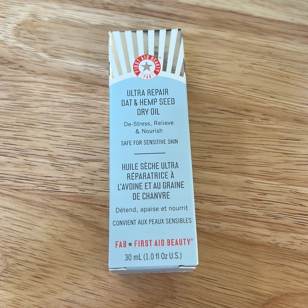 First Aid Beauty Ultra Repair Oat & Hemp Seed Dry Oil